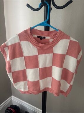 PaperMoon Checkerboard Cropped Knit Vest in Dusty Pink and White